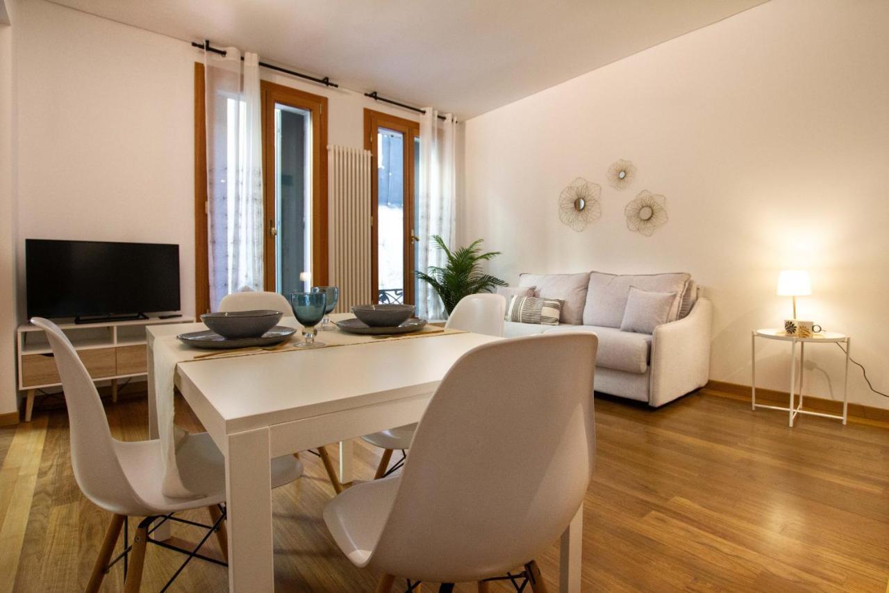 Dolfin Apartment * * * * * Тревизо Экстерьер фото
